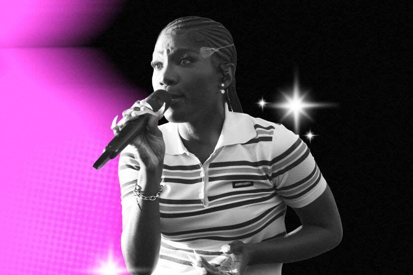 Doechhi performing.
